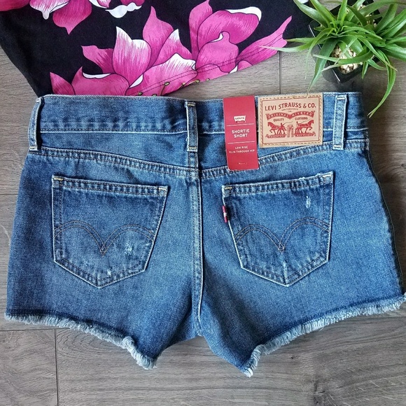 Levi's jean shortie shorts - Picture 1 of 5